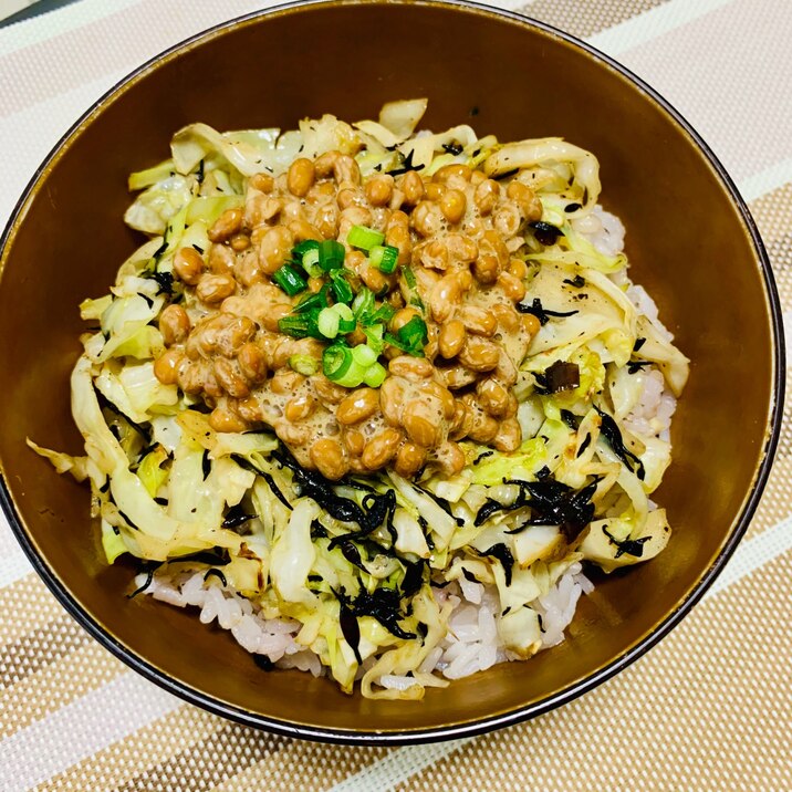 キャベツたっぷり納豆丼